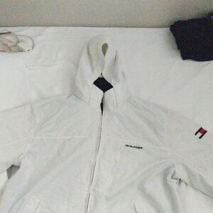 A XL Tommy Hilfiger rain coat